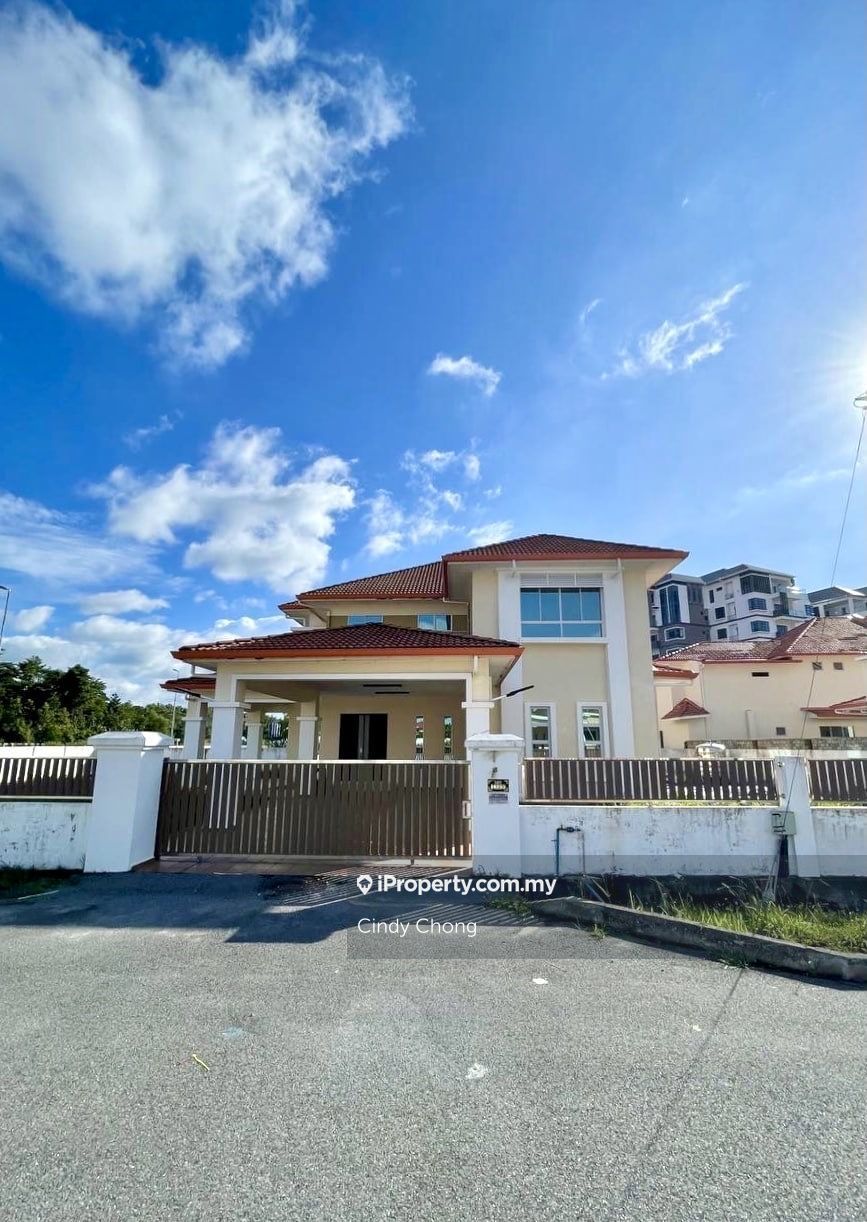 Miri Semidetached House 5 bedrooms for sale