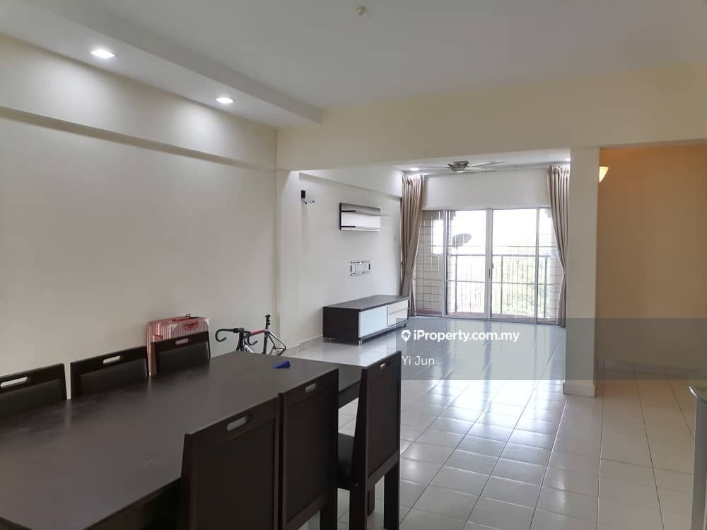 La Vista Condominiums Intermediate Condominium 4 bedrooms for rent in