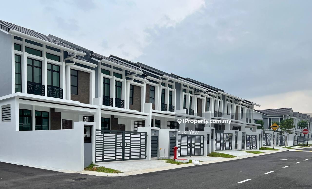 Taman Seri Austin, Johor Bahru End lot 2sty Terrace/Link House 4 bedrooms for sale iProperty