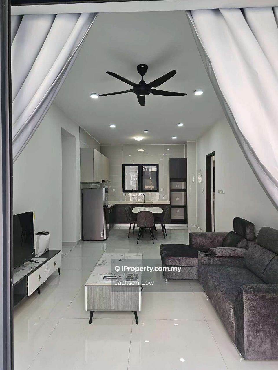 AmberSide Country Garden Danga Bay Condominium 3 bedrooms for rent in