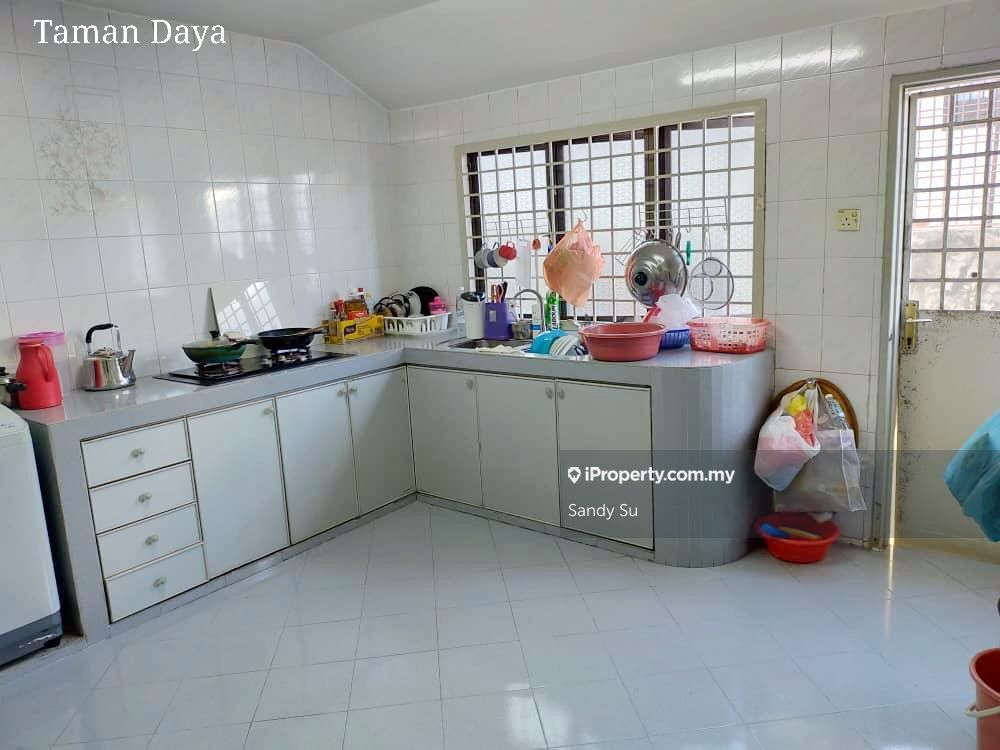 Taman Daya Johor Bahru Intermediate 1 Sty Terrace Link House 3 1 Bedrooms For Sale Iproperty Com My