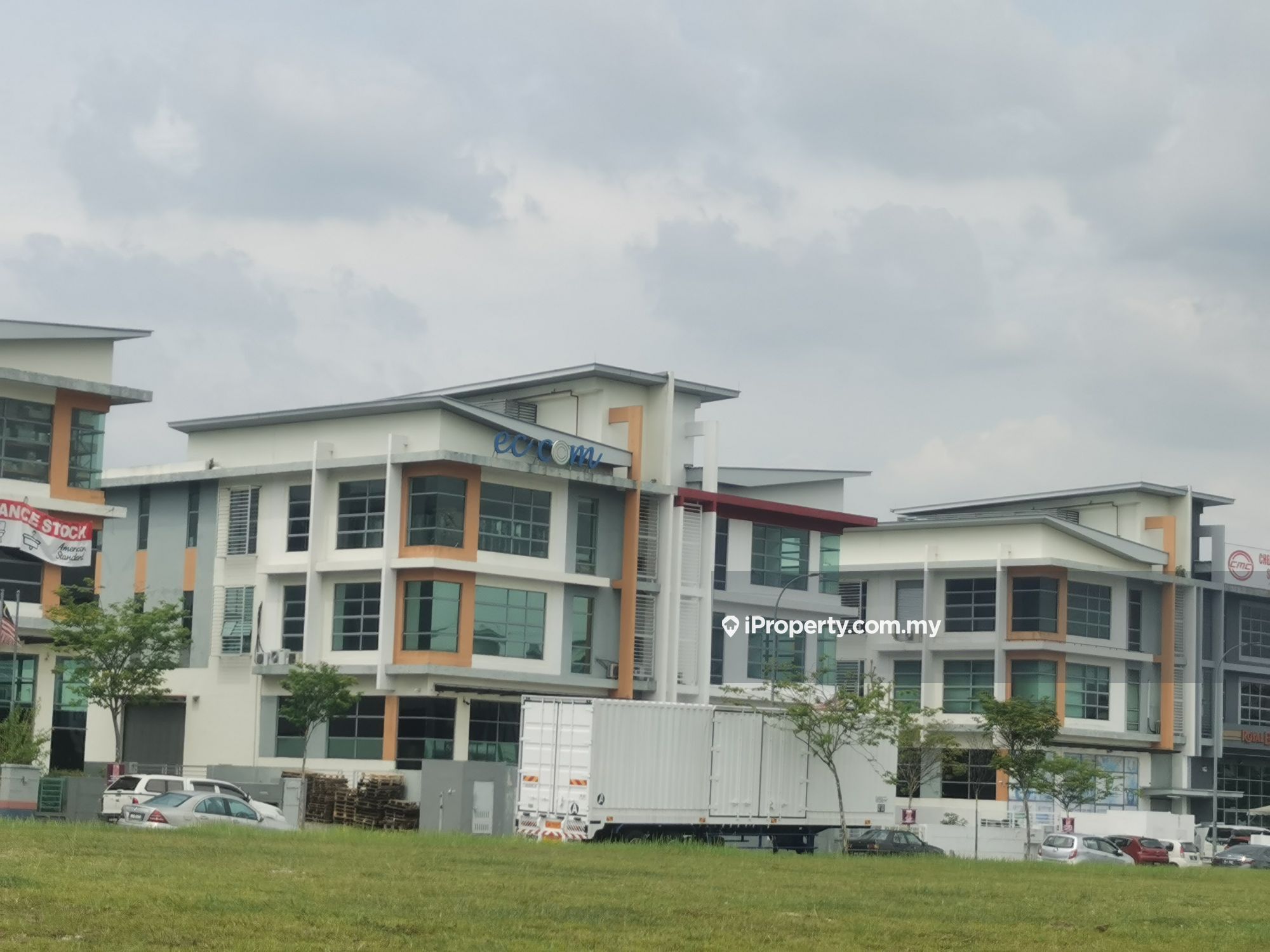 Tiong Nam Industrial Park 2 Semi Detached Factory Seksyen 15 Shah Alam