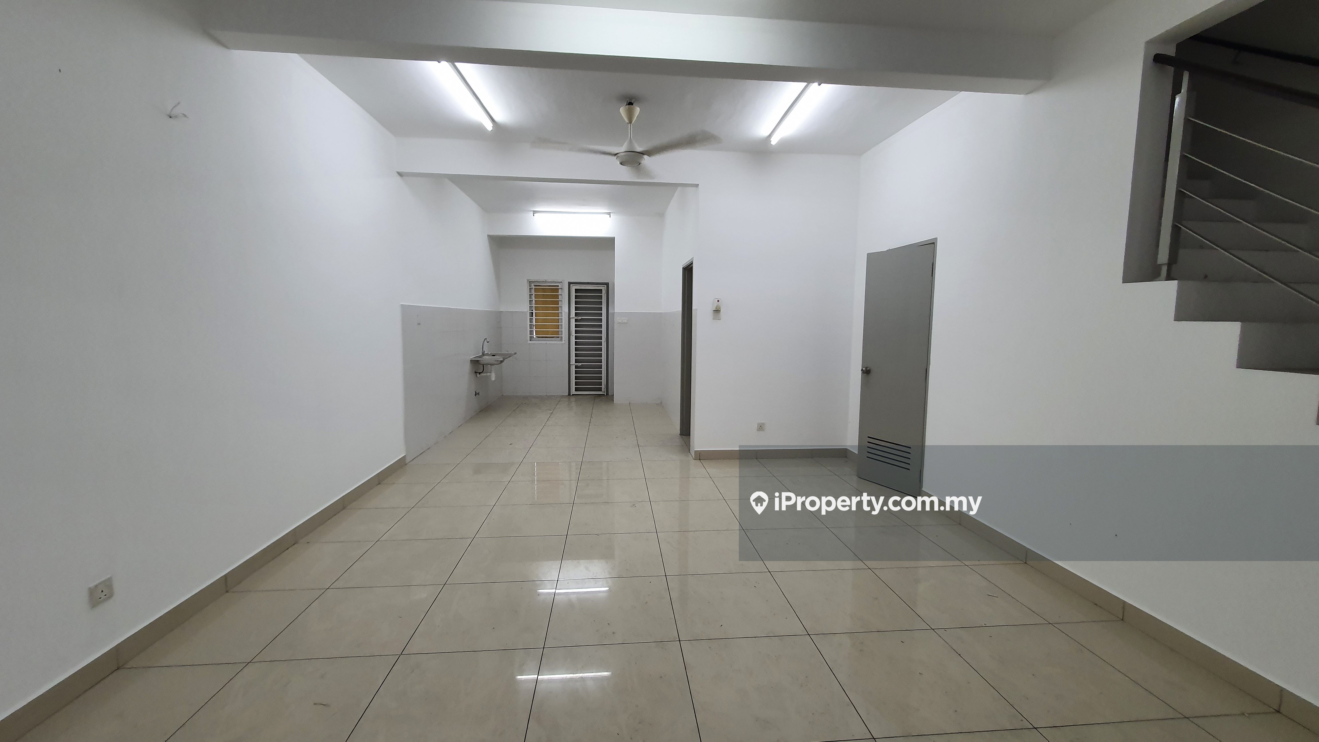 Klang, Bandar Botanic End lot 2-sty Terrace/Link House 4 bedrooms for ...