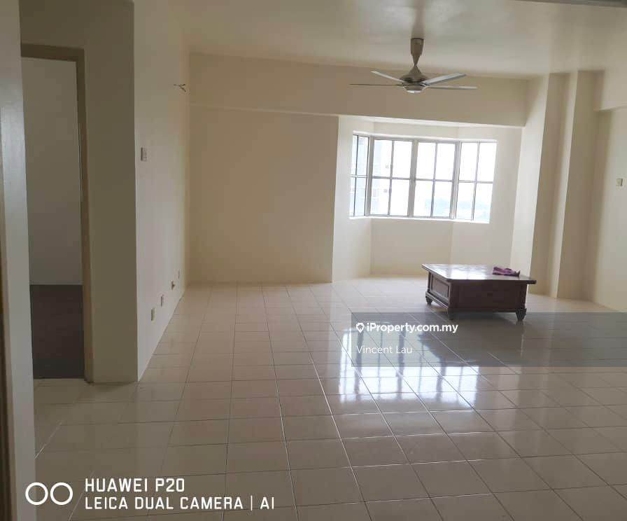 Regency Condominium Intermediate Condominium 3 bedrooms for sale in