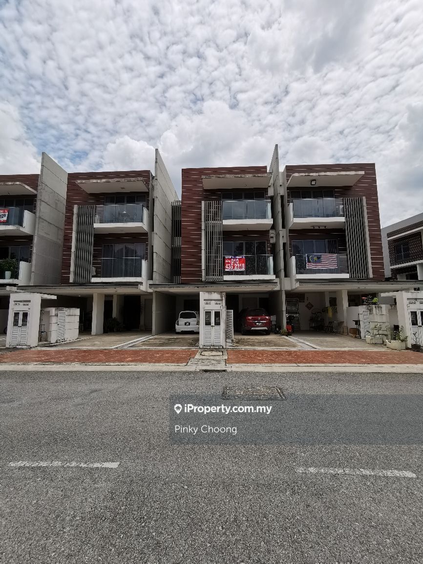 Sg buloh, Damansara Damai 2sty Terrace/Link House 3+1 bedrooms for sale