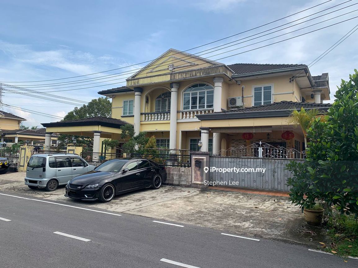 Kuching Semidetached House 4 bedrooms for sale