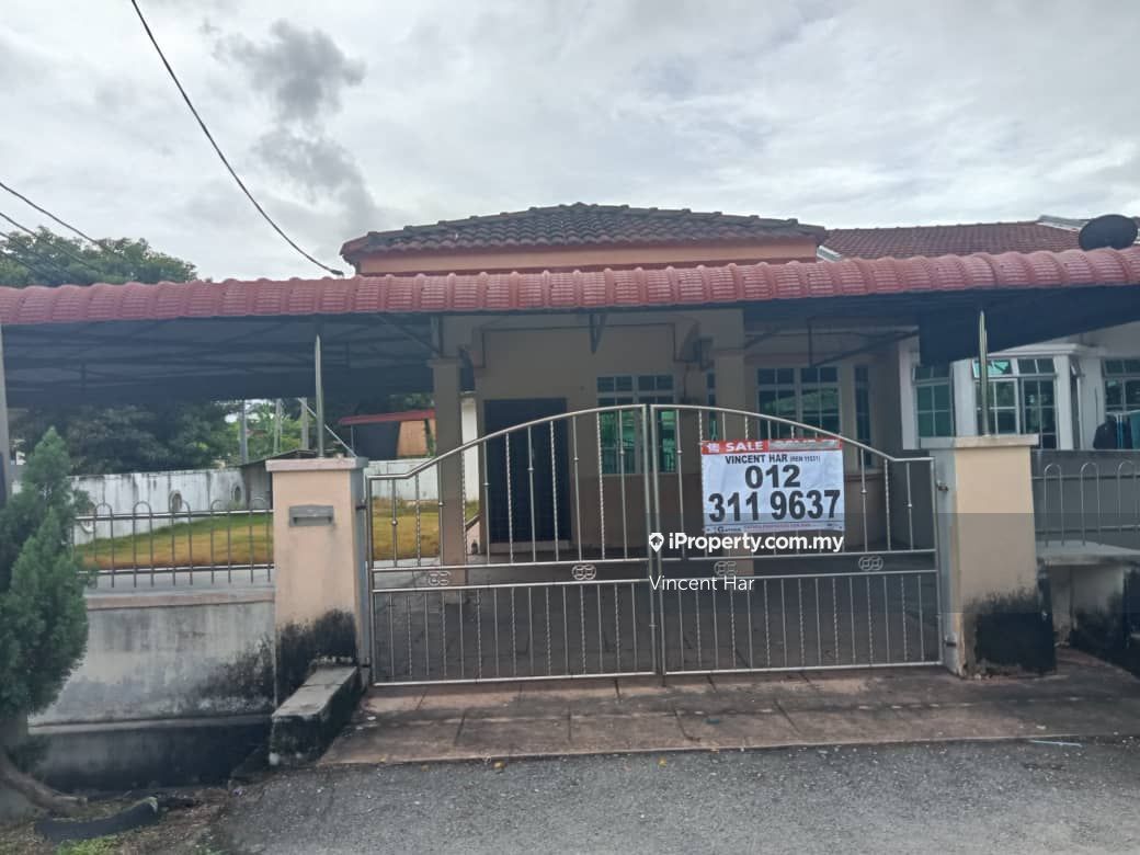 Taman Biru, Ayer Tawar Corner lot 2sty Terrace/Link House 3 bedrooms