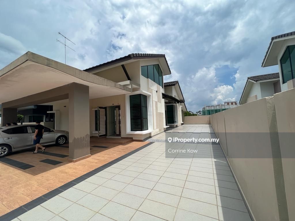 Taman Delima 3 Garded Guarded house, Kluang for sale - RM700000 ...