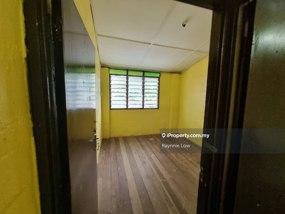 Bayan Baru Cluster House 2 bedrooms for sale