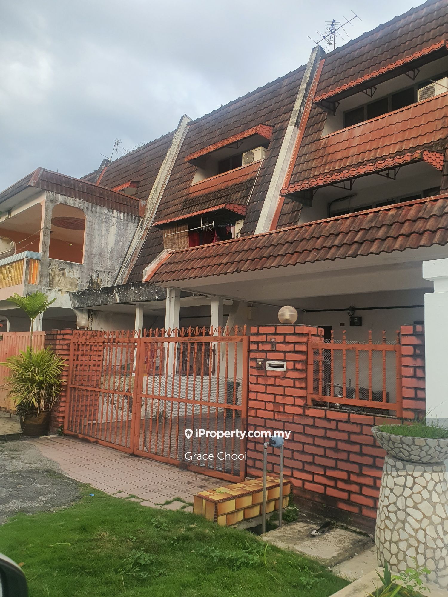 Taman Kok Lian, Jalan Ipoh