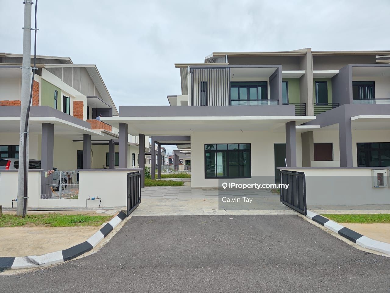 2 Storey Terrace Corner (Gated & Guarded) at Pines Residence