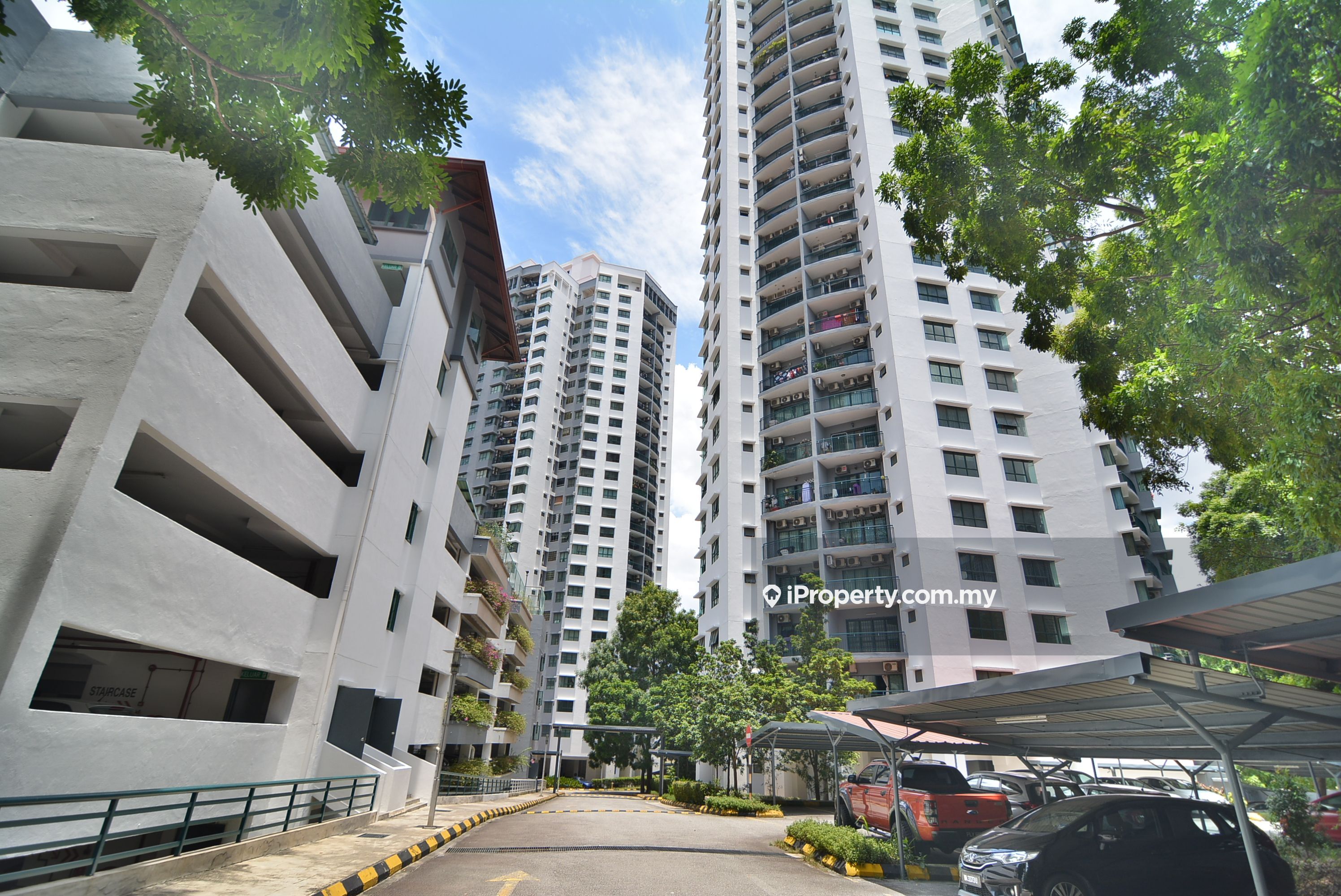 Changkat View Corner lot Condominium 3 bedrooms for rent in Dutamas ...