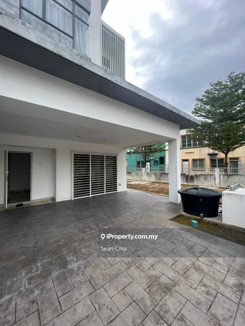KLANG, Bandar Bukit Raja Corner lot 2sty Terrace/Link House 5 bedrooms for rent