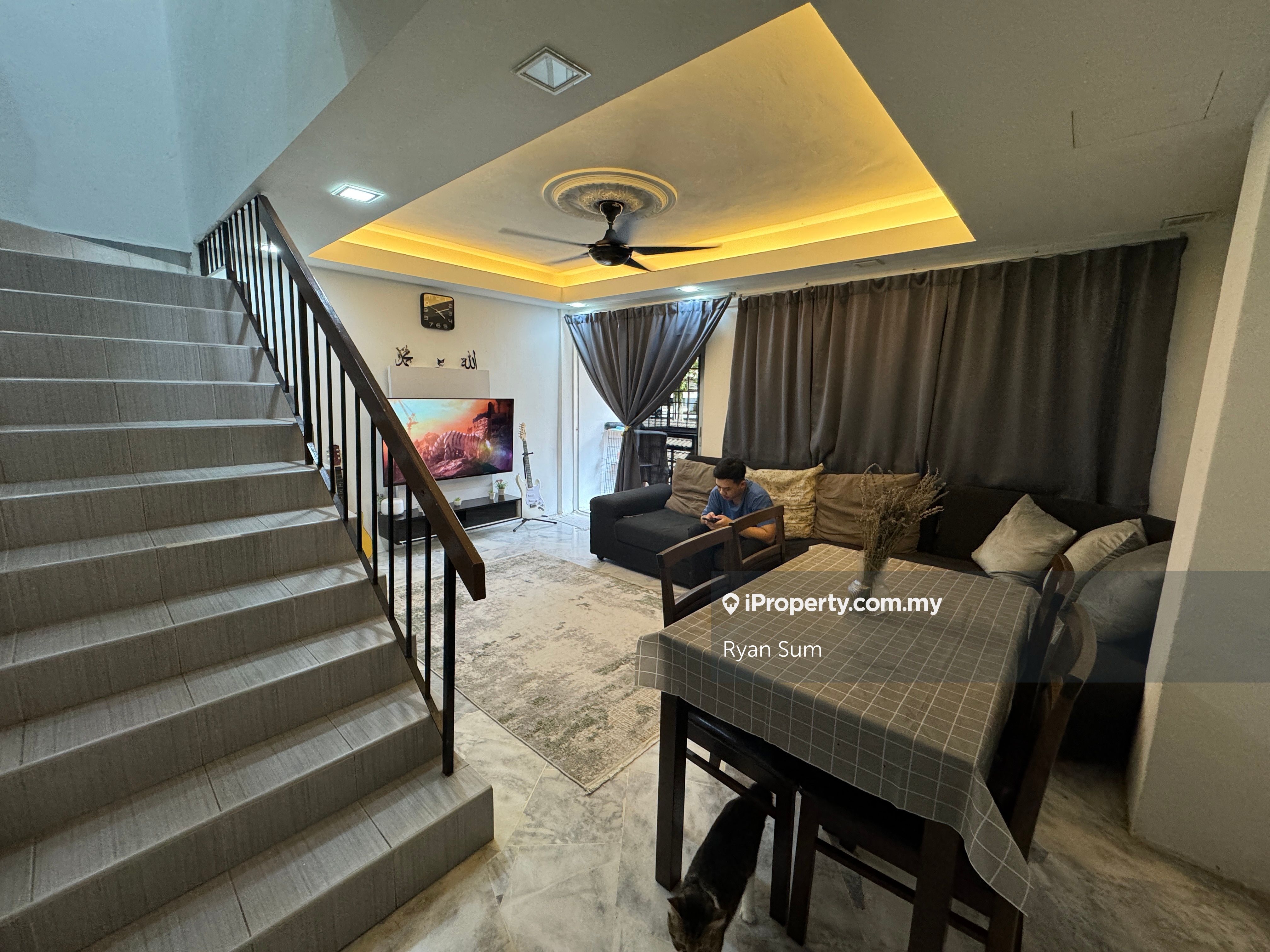 Perdana Villa Deluxe Apartment 3 bedrooms for sale in Ampang, Selangor