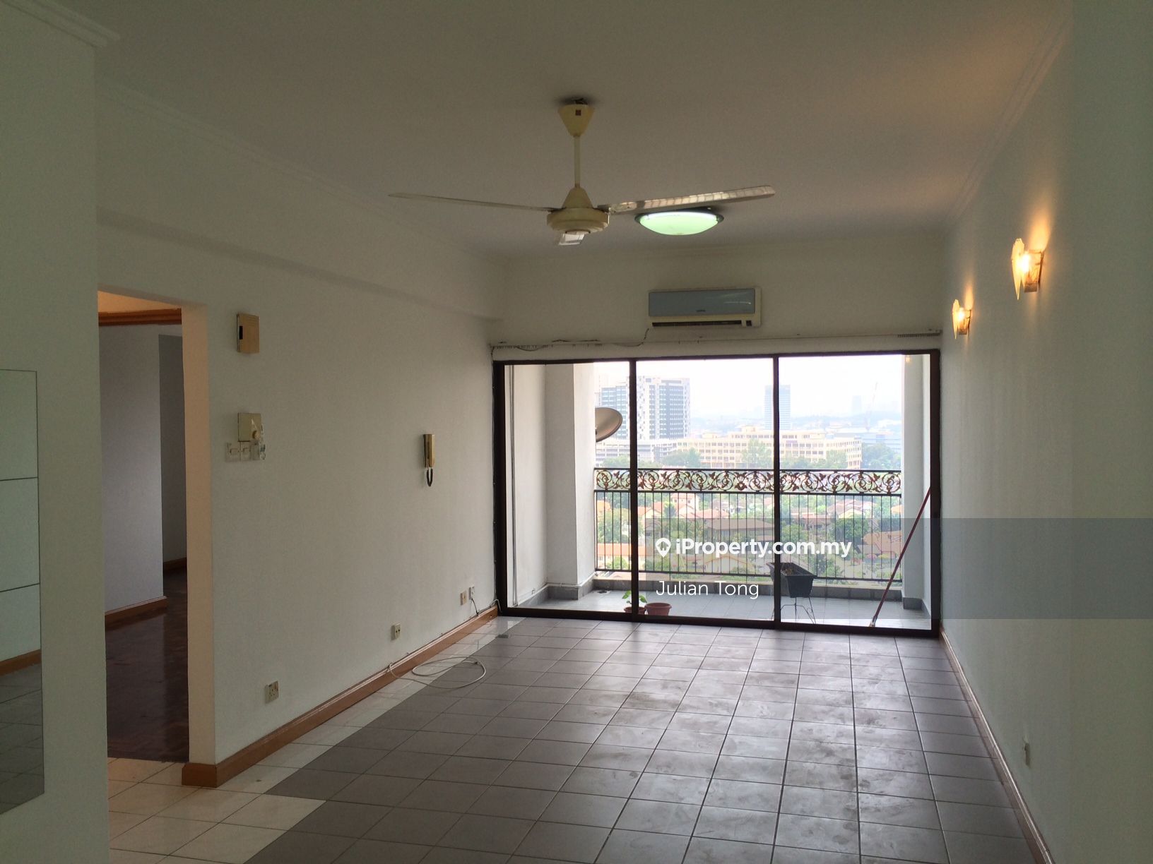 Ehsan Ria Condominium 3 bedrooms for rent in Petaling Jaya, Selangor