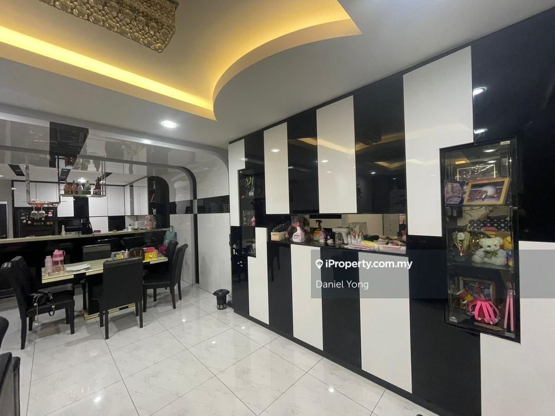 Desa baiduri kulai double storey , Kulai 2sty Terrace/Link House 4