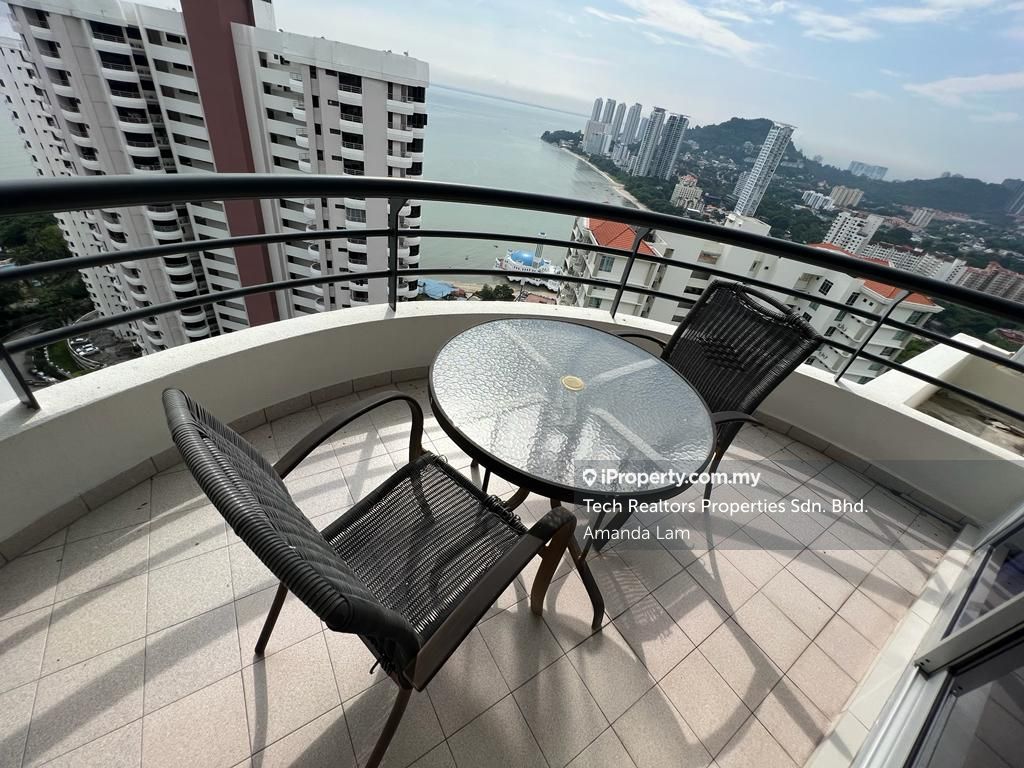 Coastal Tower Corner lot Condominium 3+1 bedrooms for rent in Tanjung
