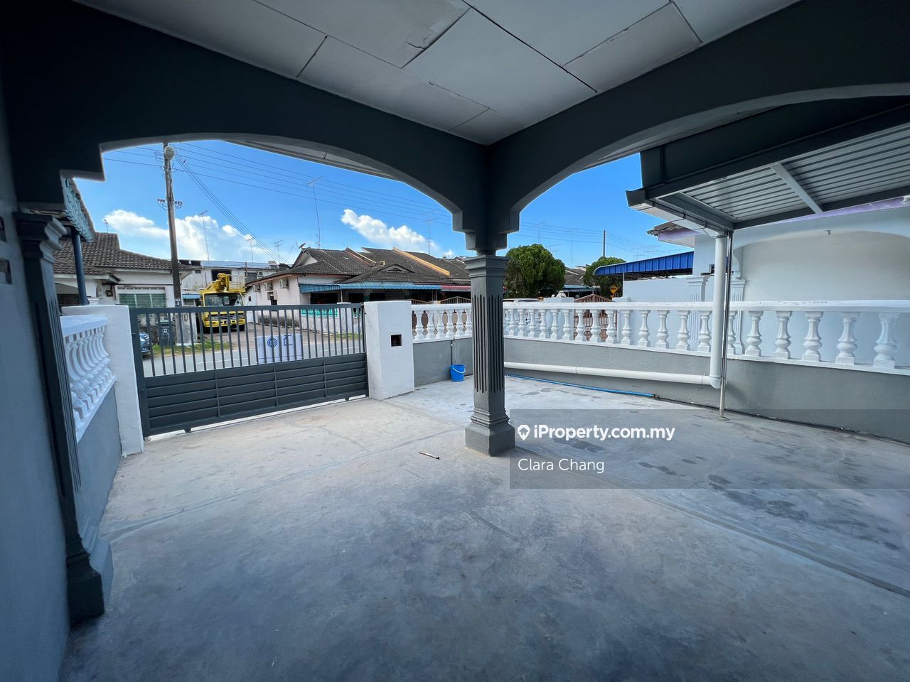 Taman Melodi, Kluang 1sty Terrace/Link House 3 bedrooms for rent