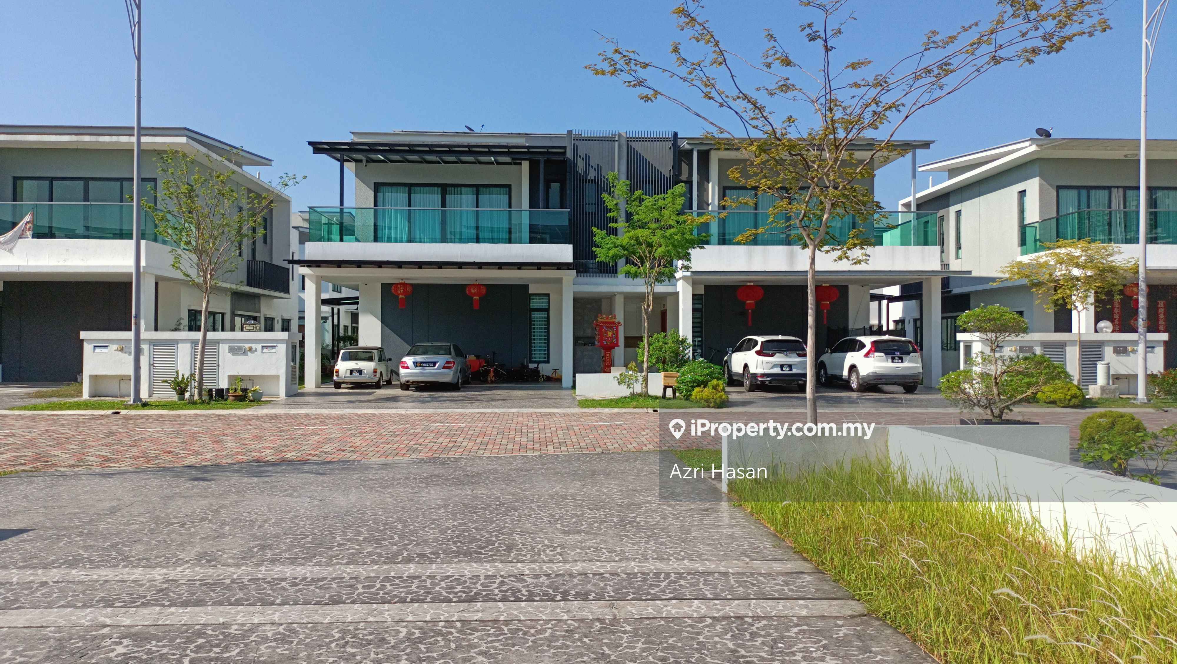 D' Island Residence, Puchong Intermediate Semidetached House 6+1