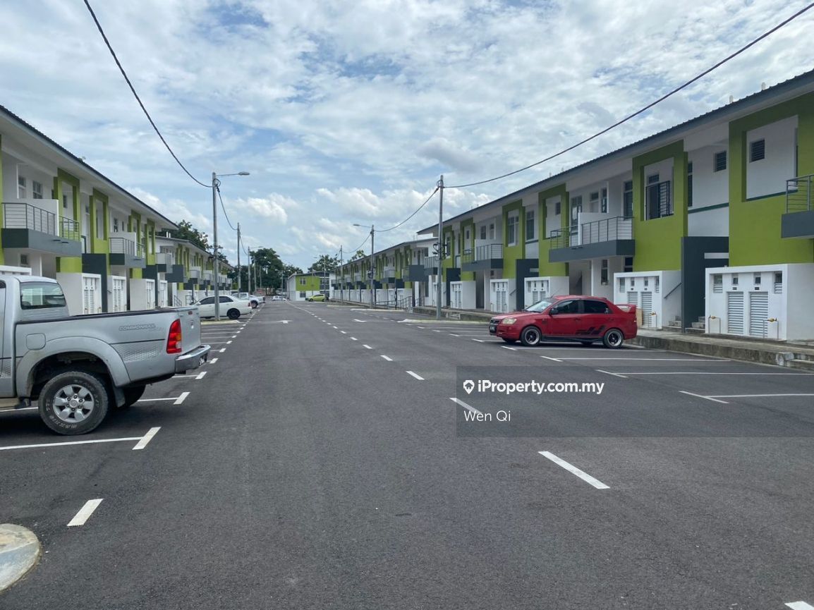 impian-emas-skudai-townhouse-3-bedrooms-for-rent-iproperty-my