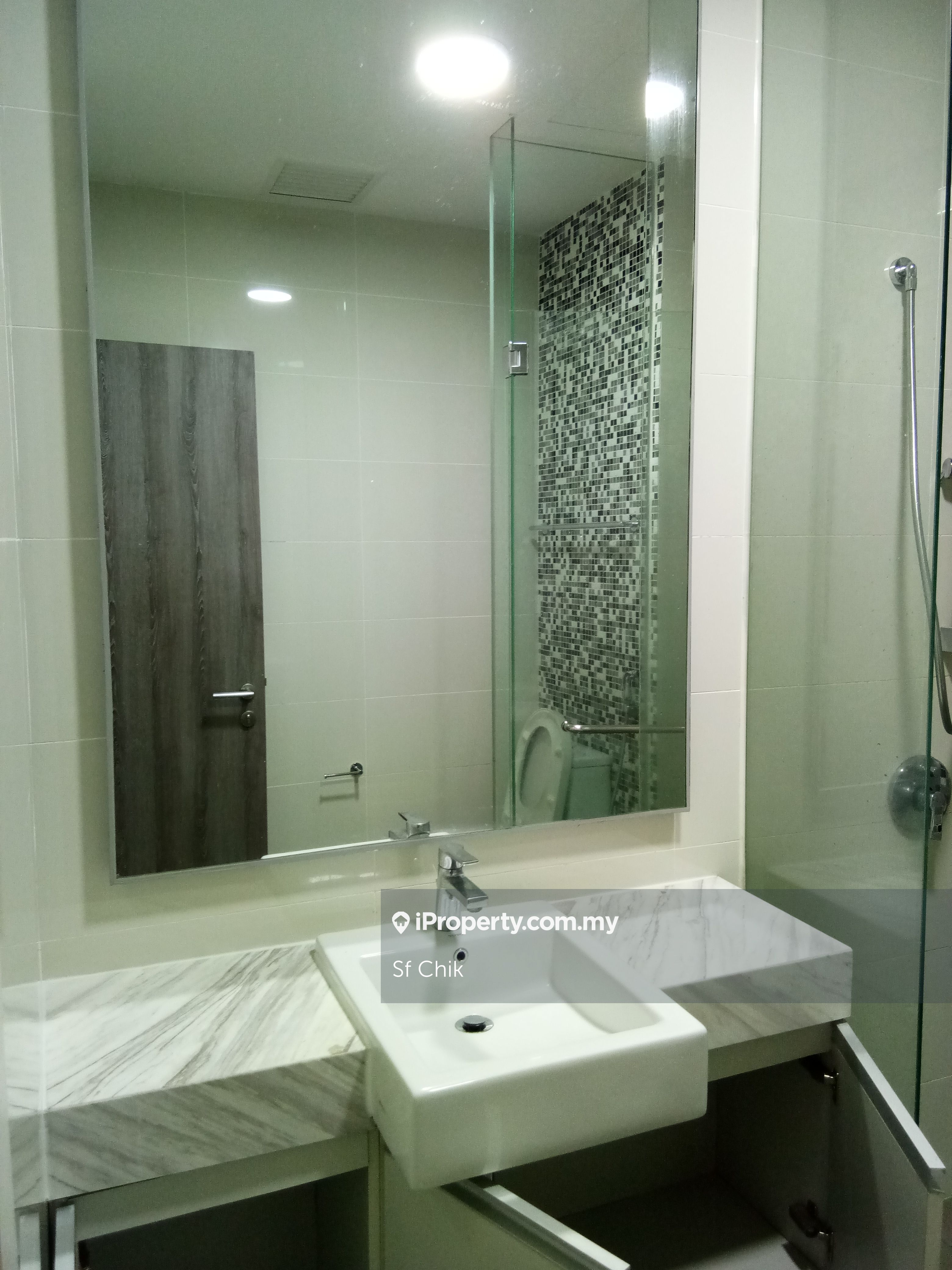 M Suites, Desa Pahlawan, Ampang Hilir