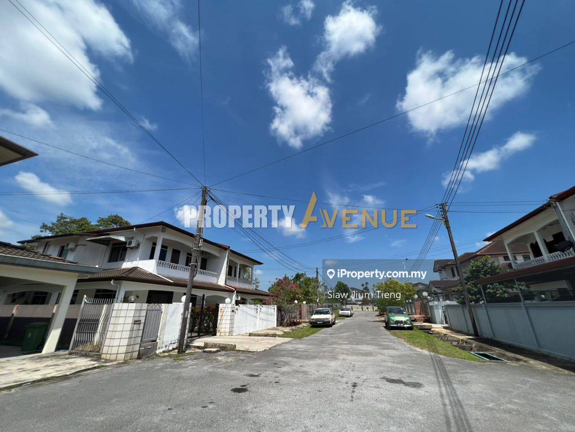 Arang Road Double Storey Semi D, Kuching Semidetached House 4 bedrooms