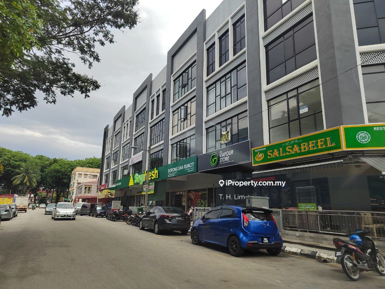 Shah Alam shop facing main road near Eco Rm2 , Pasar, Mydin, Shah Alam