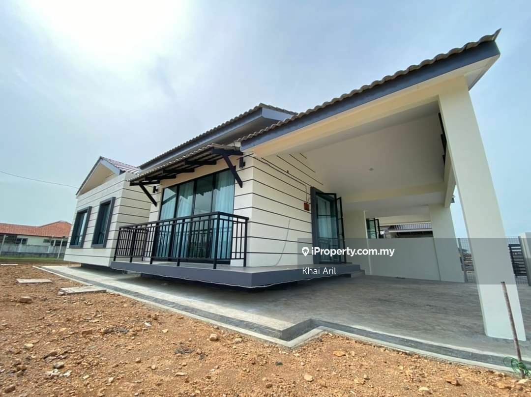 taman flora floating house, Alor Setar Semidetached House 3 bedrooms
