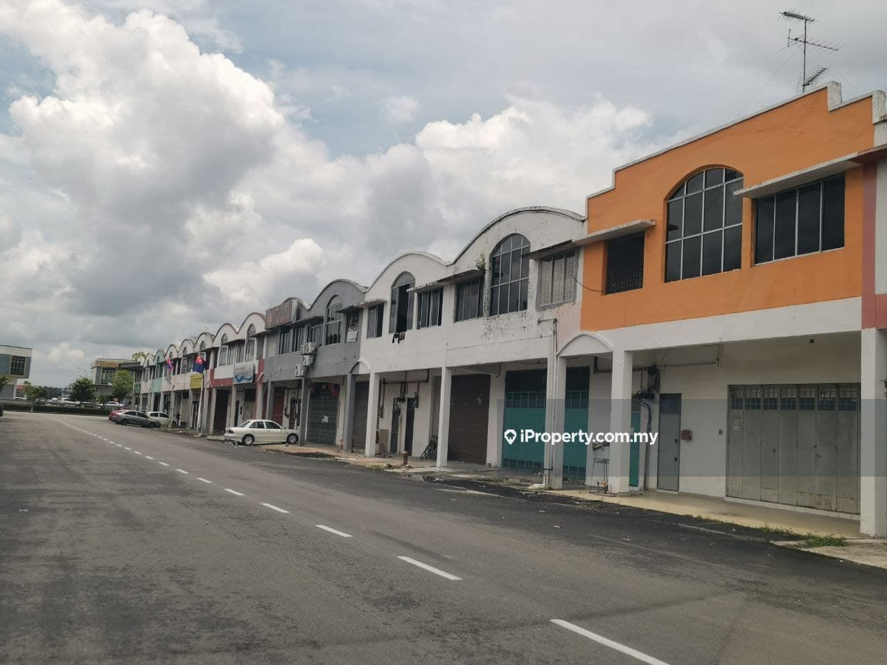 Jalan idaman taman perindustrian senai , Senai