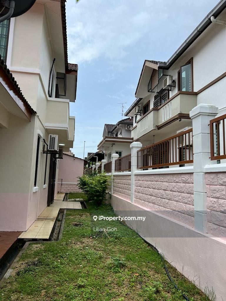 Taman Mount Austin, Johor Bahru Intermediate Cluster House 4+1 Bedrooms ...