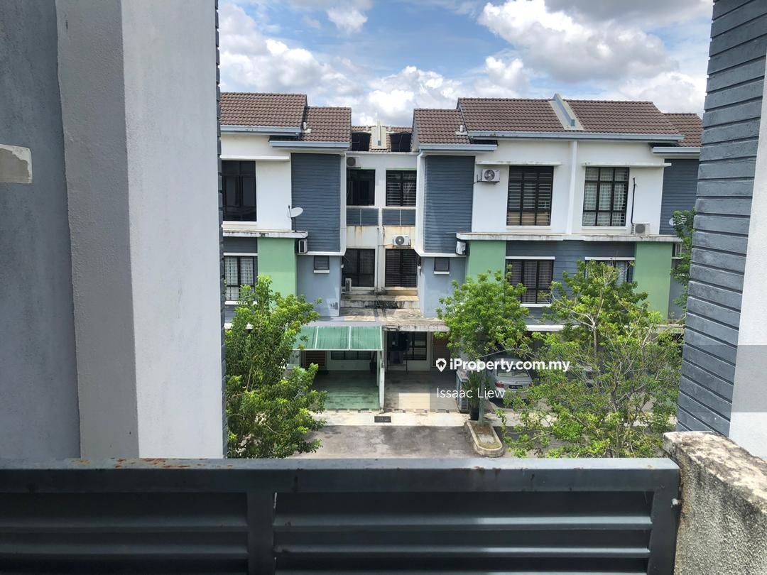 Park Villa Townhouse bandar bukit puchong, Puchong Townhouse 3 bedrooms