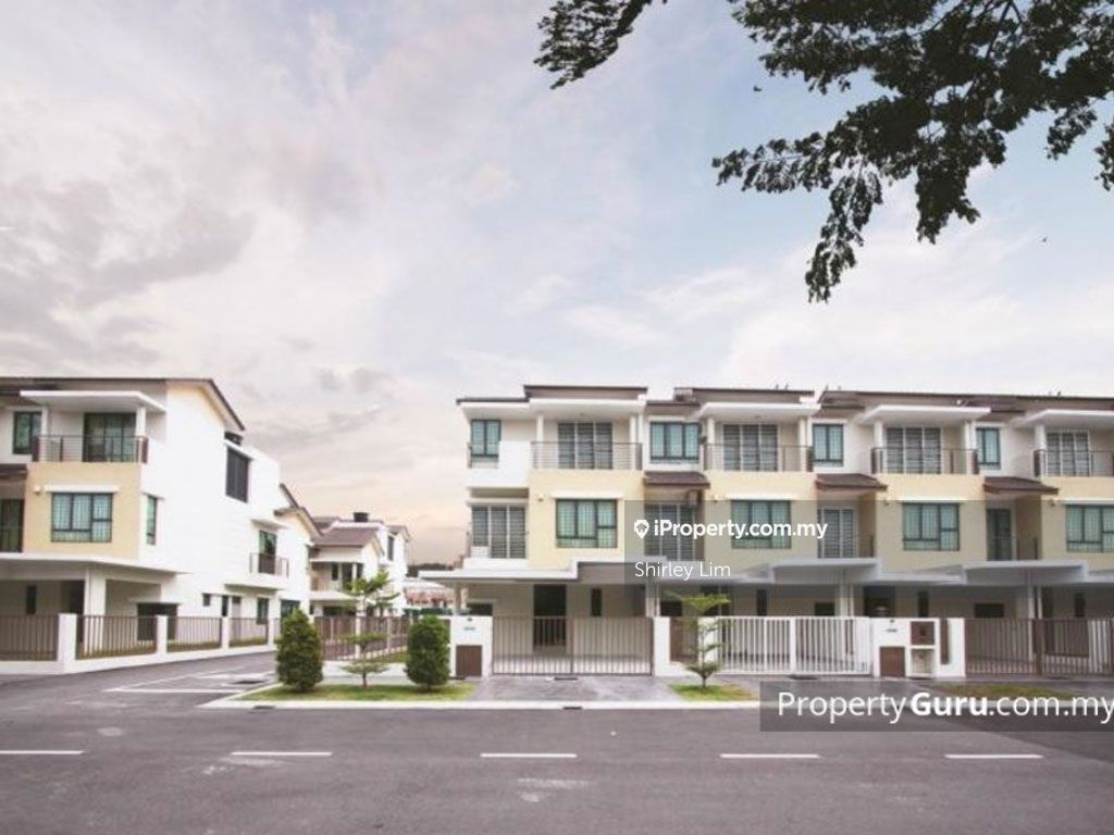 Lakeside Residences Glomac Bandar Metro Puchong, Puchong Intermediate