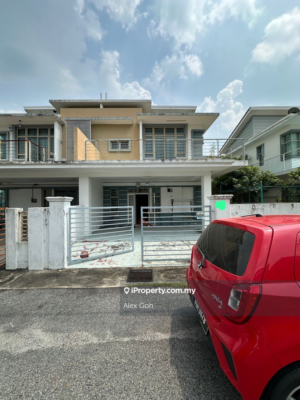 Bandar Saujana Putra Semi-D House For Rent