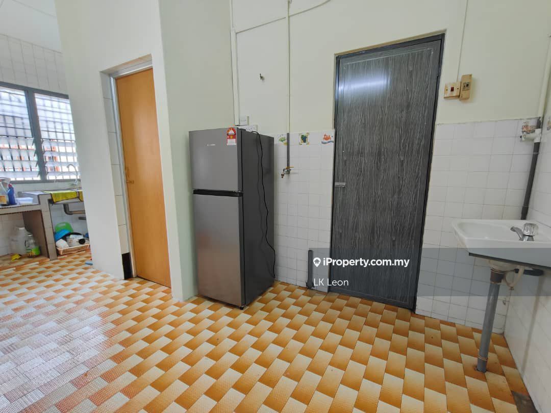Gunung Rapat Single Storey House Rent Ipoh, Ipoh for rent RM1100