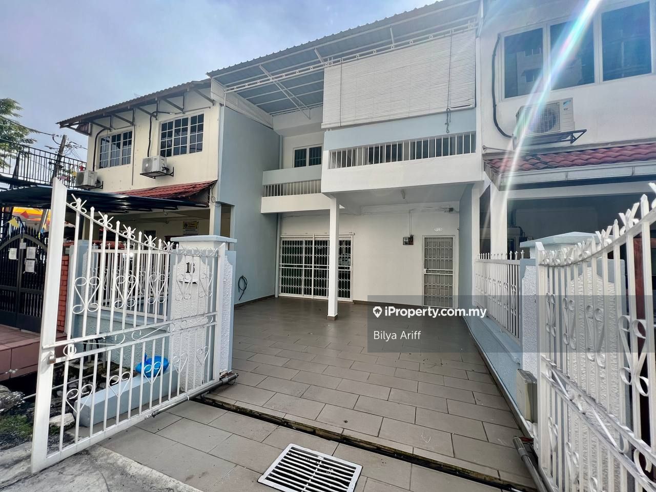 Taman Nirwana Ampang, Ampang 2sty Terrace/Link House 4 bedrooms for
