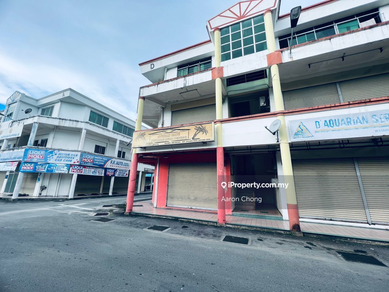 Kingfisher Riverside Shop, Kingfisher, Kota Kinabalu Corner lot Shop