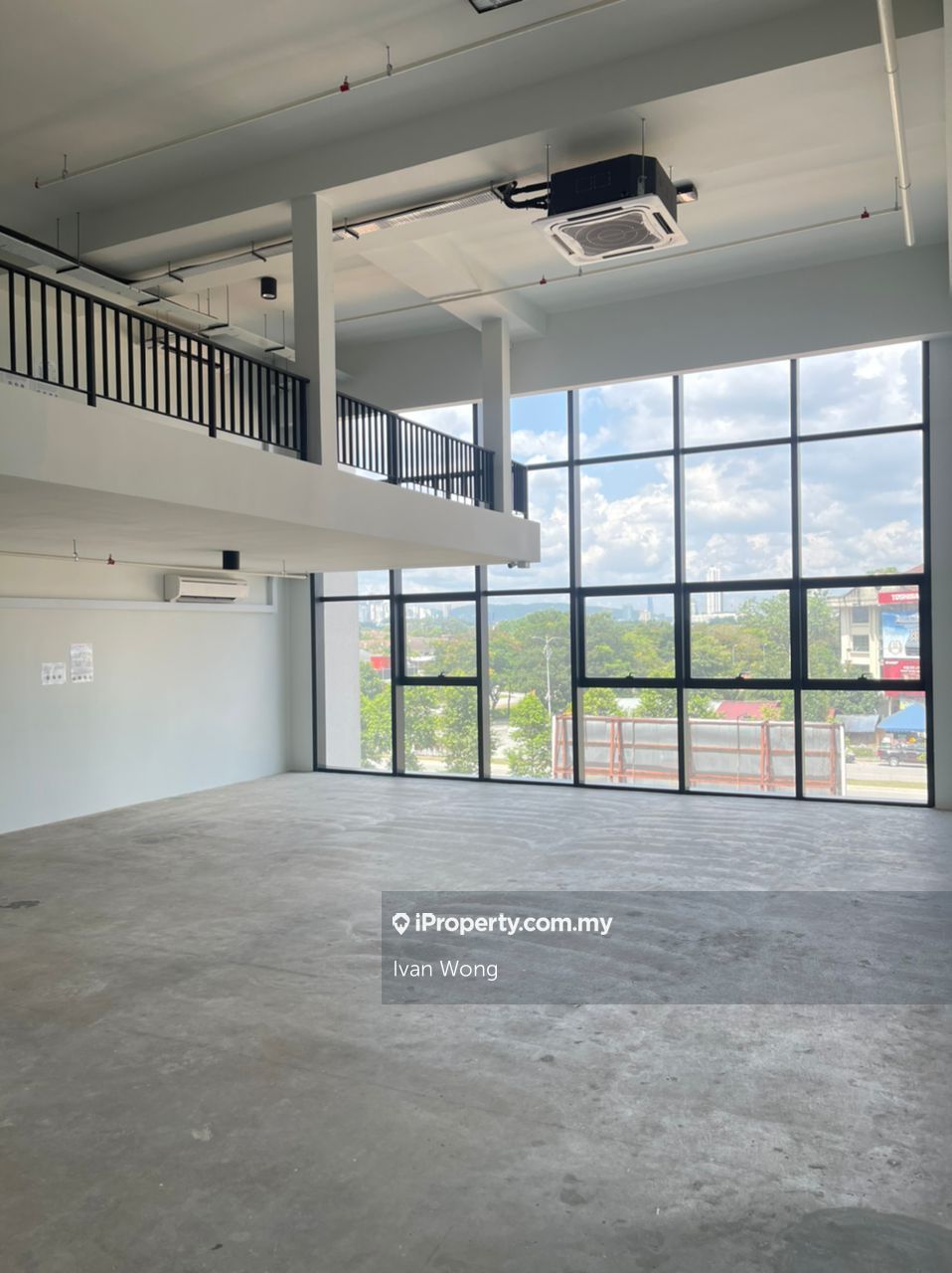 Emhub Commerce Hub Kota Damansara, Kota Damansara, Petaling Jaya End