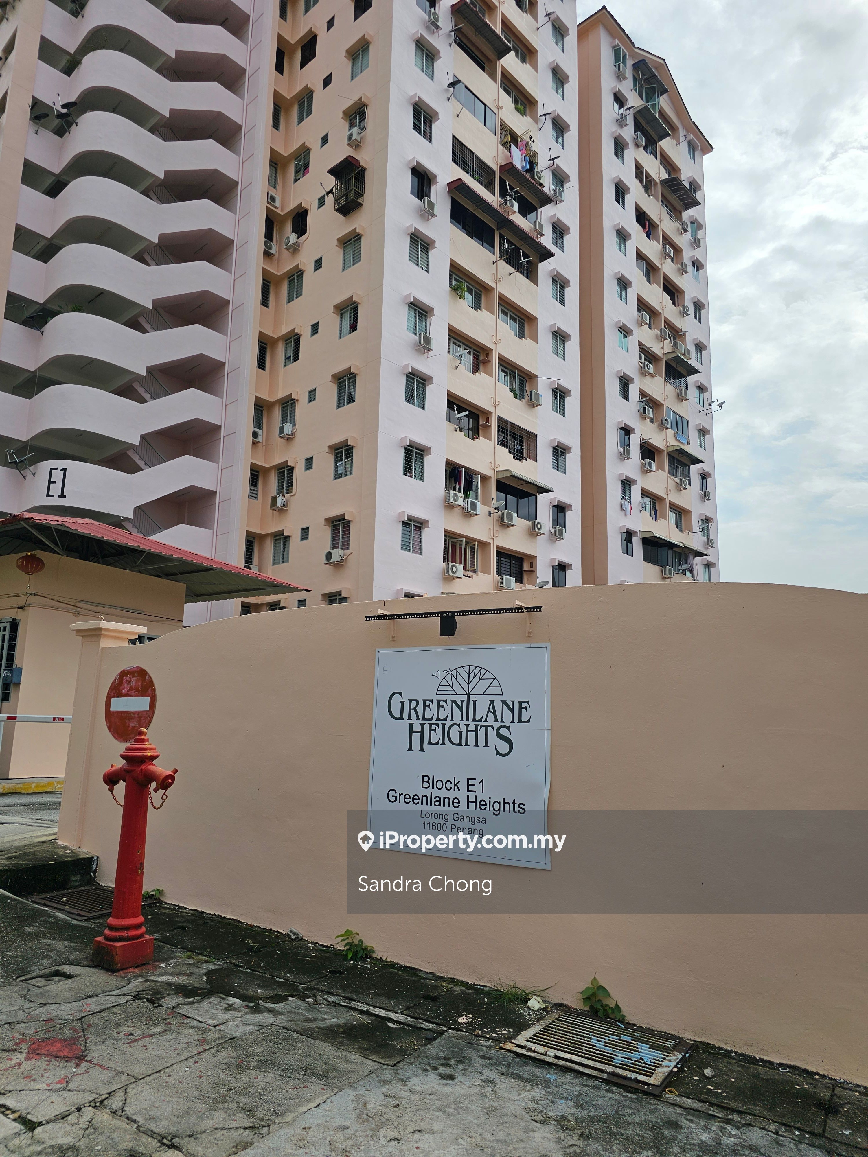Greenlane Heights Block E Corner lot Apartment 3 bedrooms for sale in