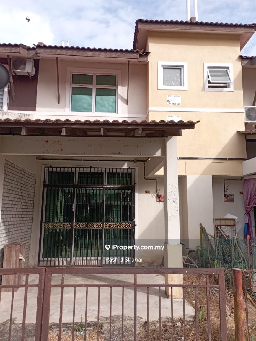 Taman Bandar Springhill, Port Dickson Intermediate 2sty Terrace/Link