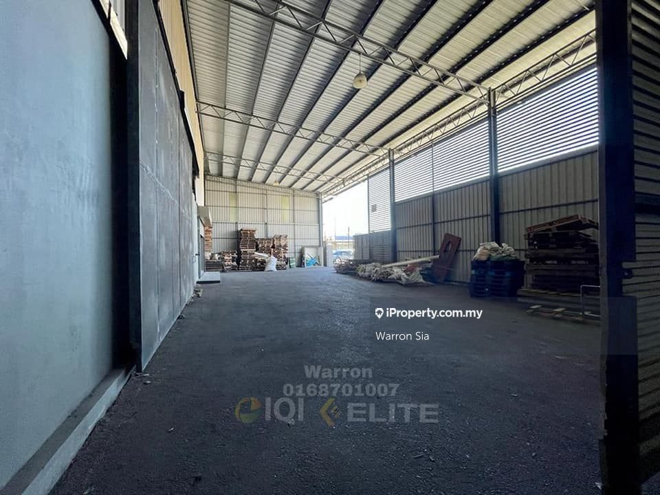 Muara Tabuan Warehouse, Muara Tabuan , Kuching