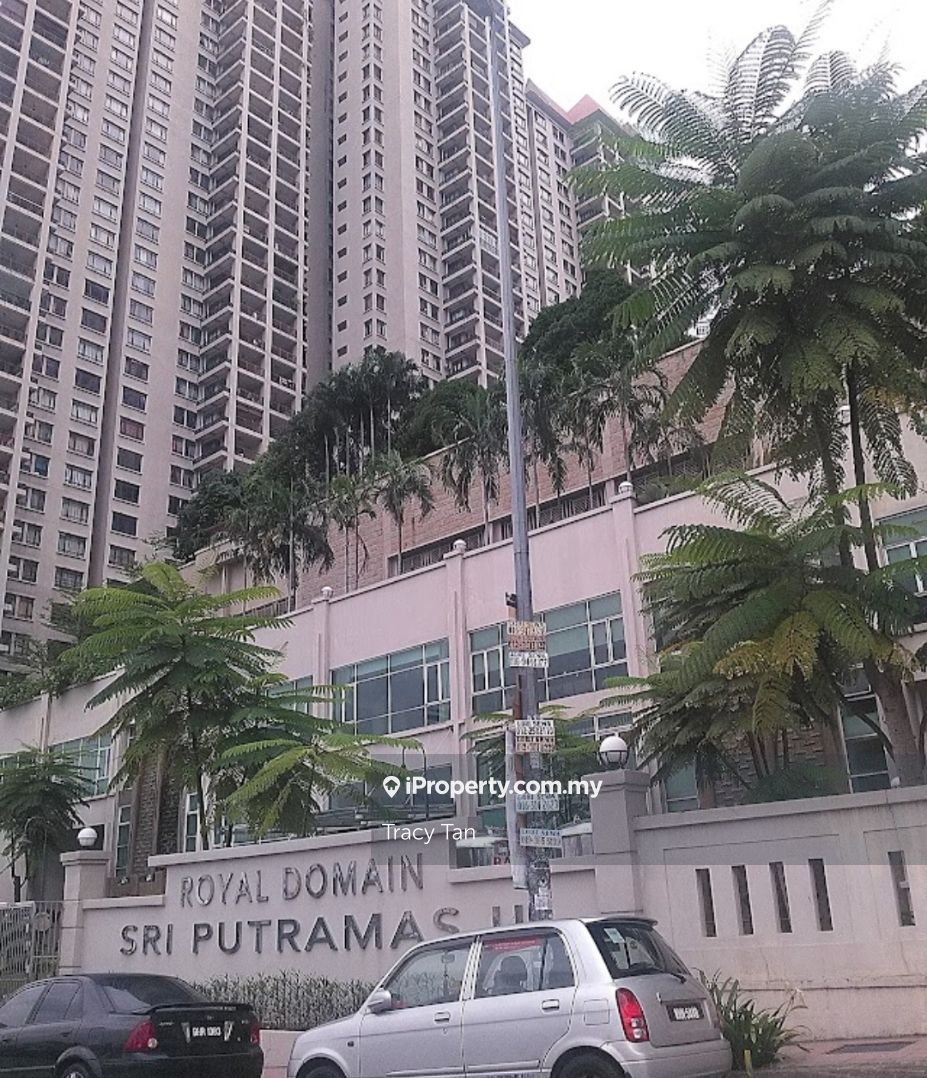 Royal Domain Sri Putramas Intermediate Condominium Bedrooms For