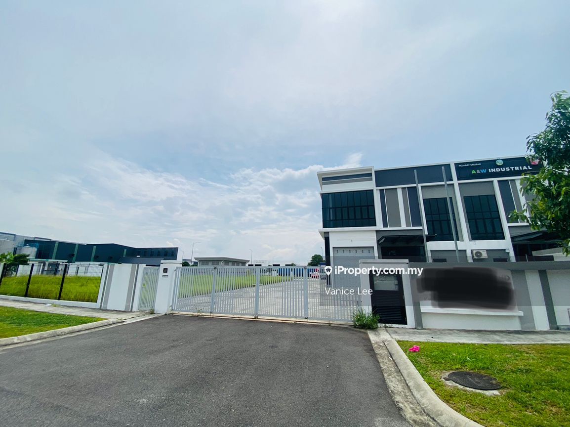 Senai Airport City, Senai Corner lot Cluster Factory 1 bedroom for rent