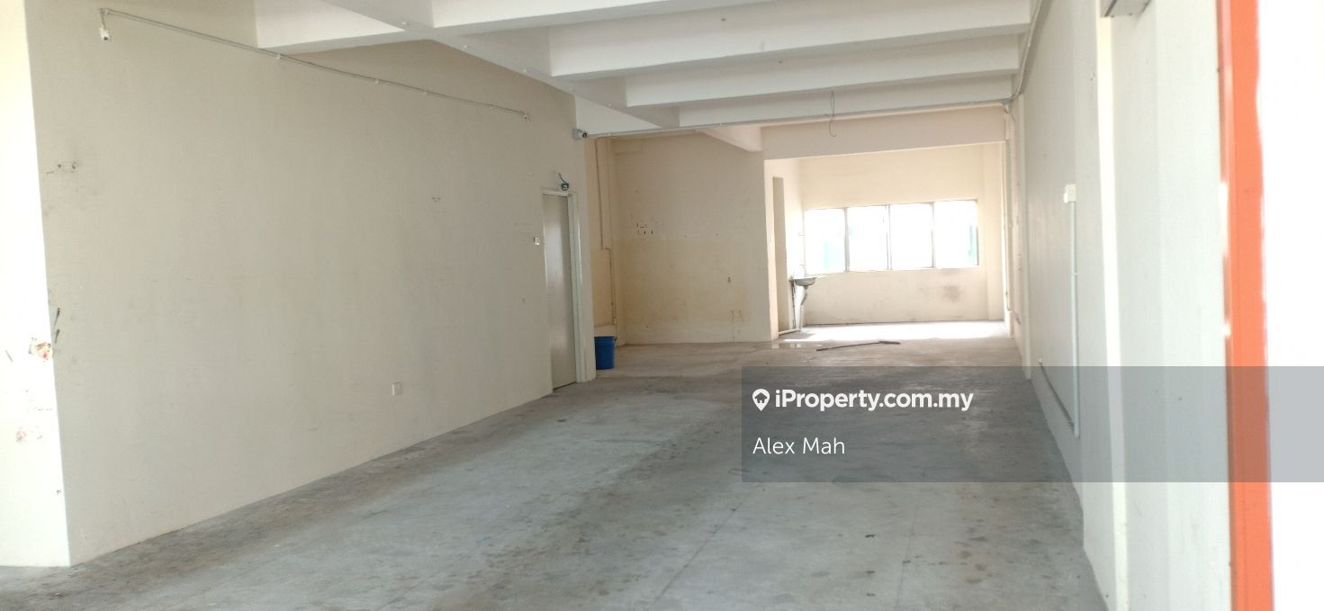 Double Storey Shoplot Taman Saujana Puchong, Taman Saujana Puchong