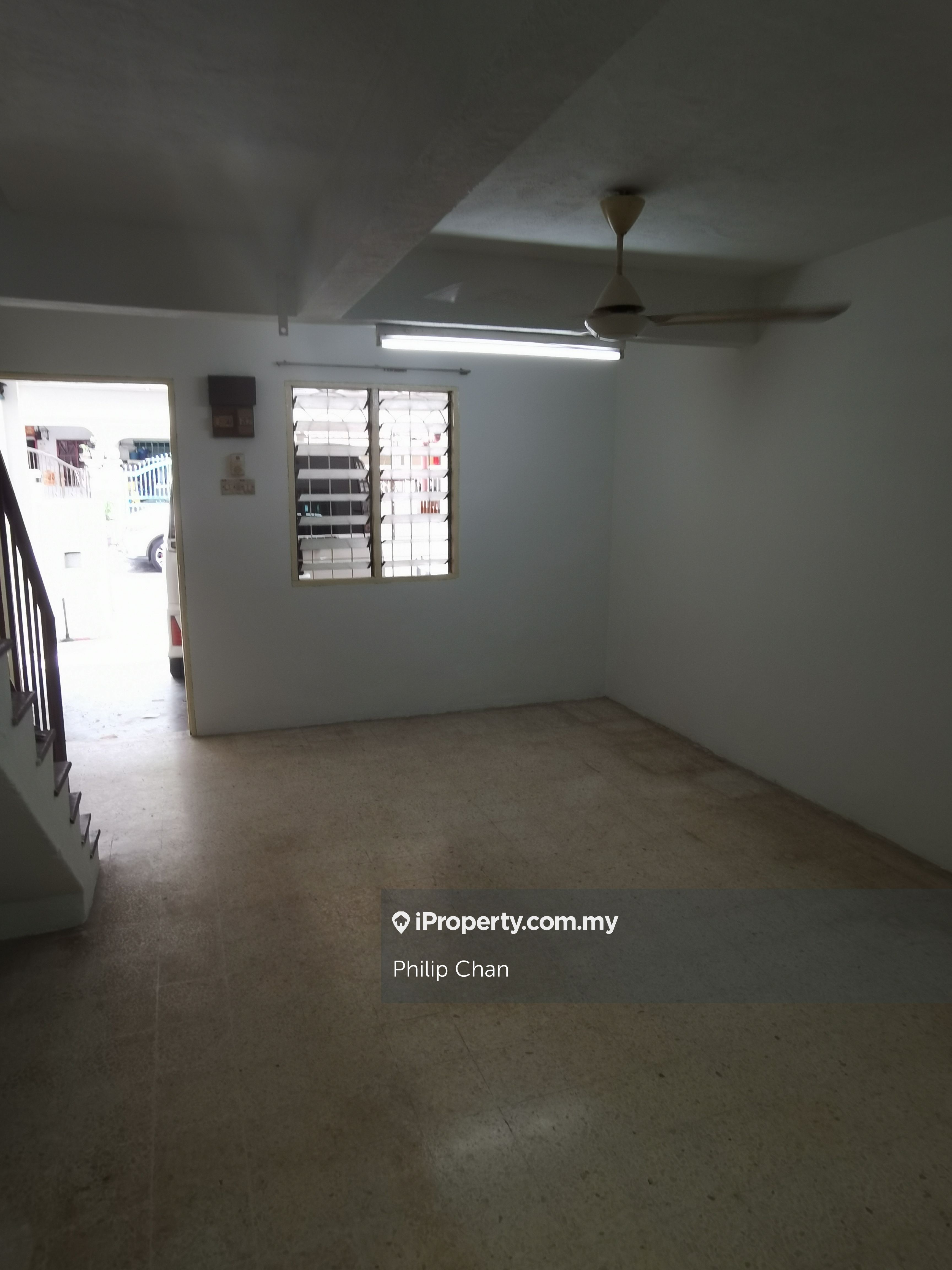 Taman Sri Sinar, Segambut 3sty Terrace/Link House 3 bedrooms for rent