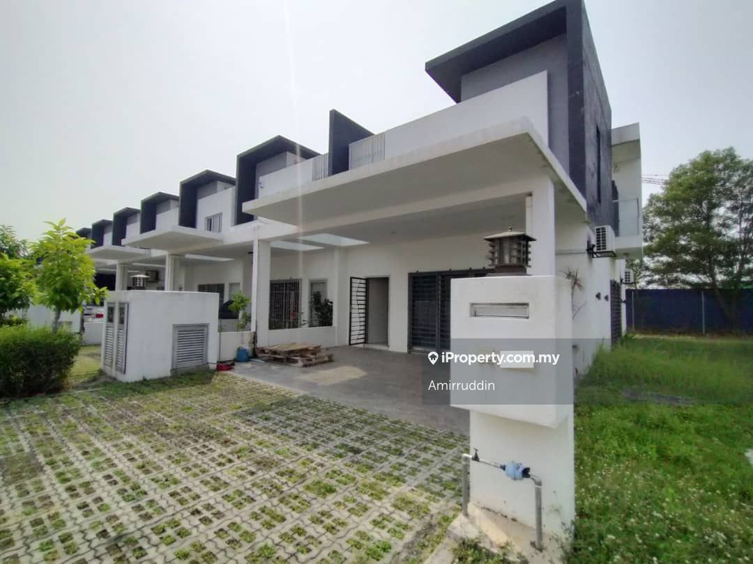 Casa Green Cybersouth, Dengkil 2sty Terrace/Link House 3+1 bedrooms