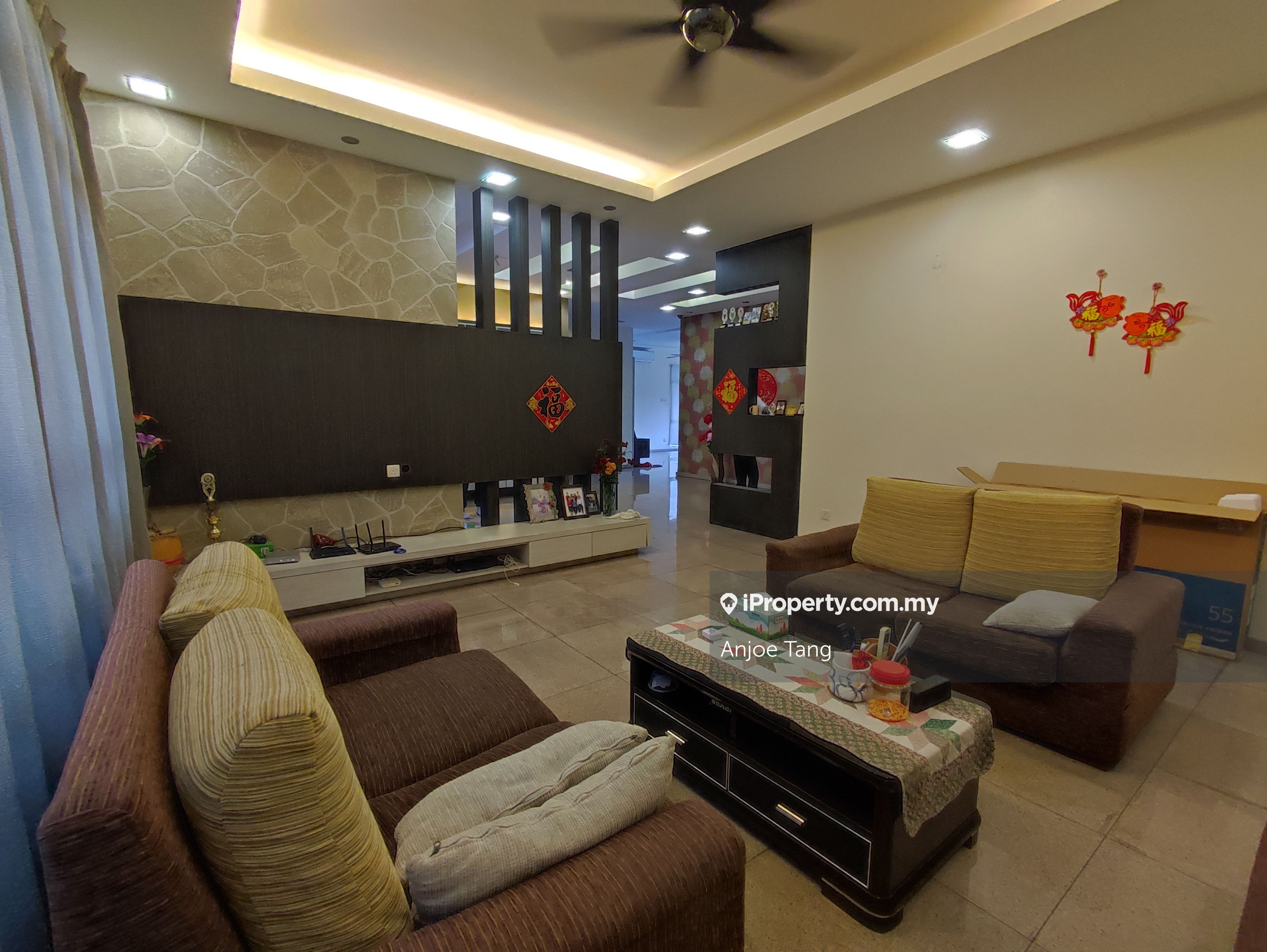 Kota Kemuning Hills, KK Hill, Kota Kemuning, Kota Kemuning Intermediate