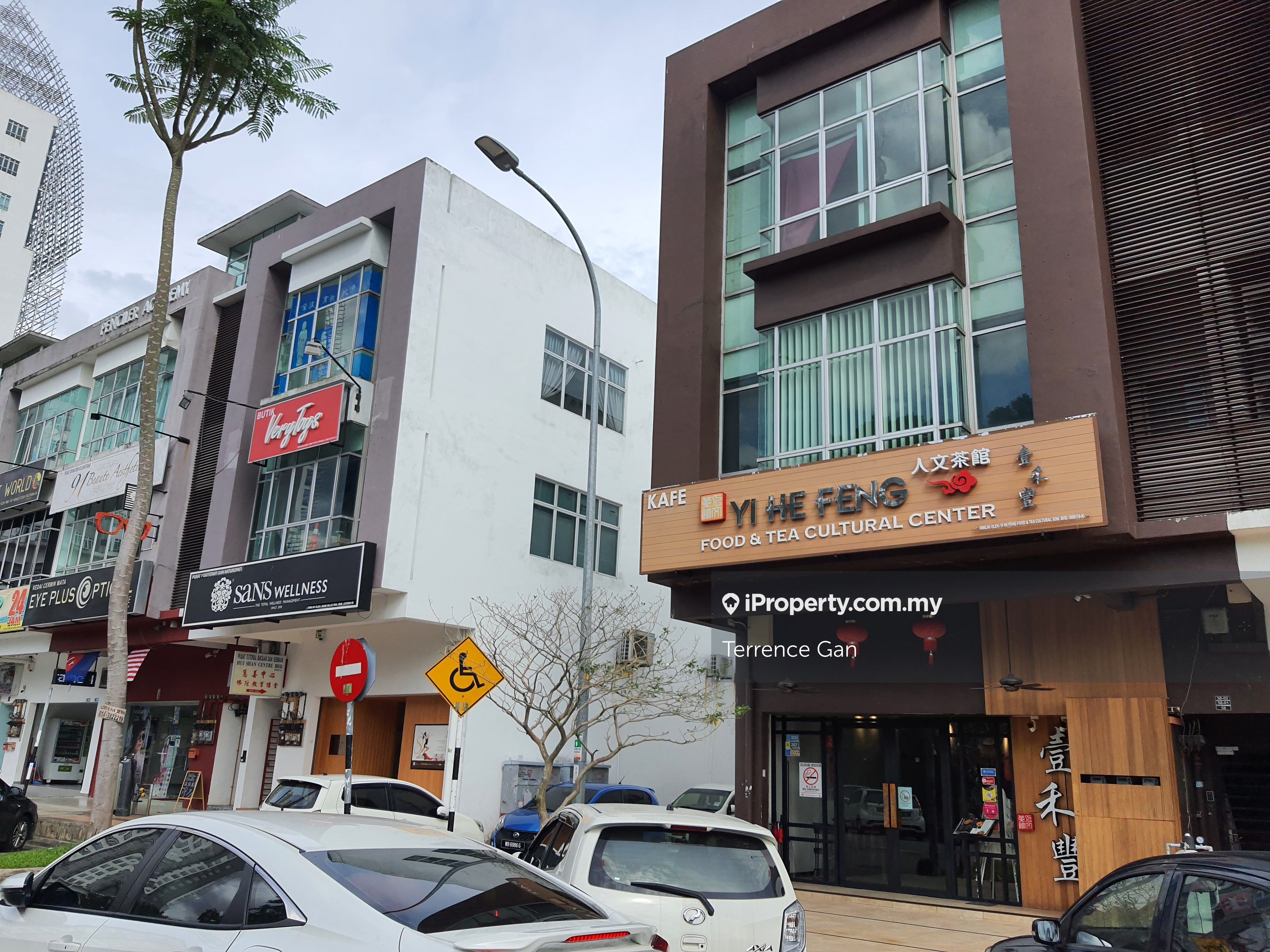 AUSTIN HEIGHTS END LOT 3 STOREY SHOP FOR SALE JOHOR BHARU MOUNT AUSTIN ...