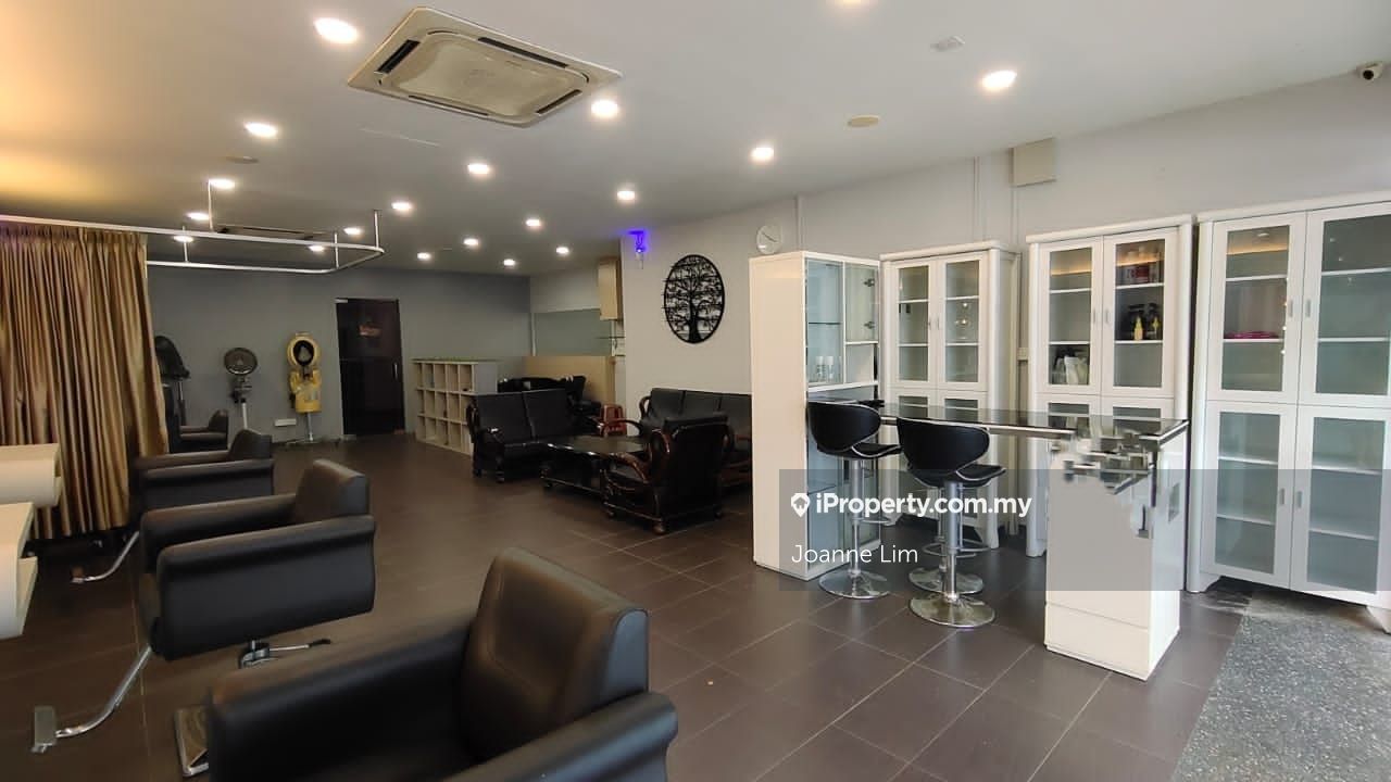 Melaka Baru Ground Floor Hair Saloon Shop For Rent near Batu Berendam