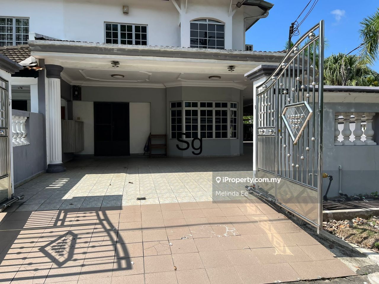 Taman Sri Putri Renovated 2 Storey Terrace Endlot, Kulai End lot 2-sty ...