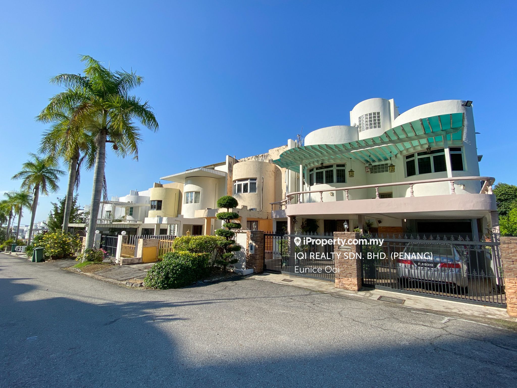 Mount Pleasure, Batu Ferringhi Corner lot 1sty Terrace/Link House 6+1